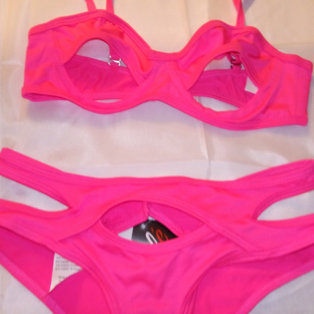 New 2pc 👙 - Picture 2 of 2